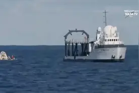 中俄飞船都是陆地降落，美国选择海上降落是因为技术难度低吗？图片