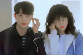 荧屏初吻，赵今麦夺了赖冠霖，周冬雨夺了千玺，看到最后：羡慕图片