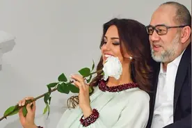 俄罗斯选美冠军：靠美貌嫁大24岁国王，怀着孩子被赶出王宫，为何图片