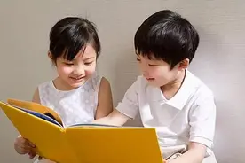 孩子多少年才能还清父母的养育费用？小学生算的账，让我不淡定了图片