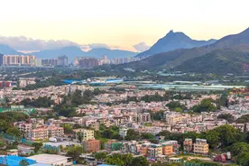 去香港后，发现基建不如县城，收入除了吃住所剩无几，这才是香港图片