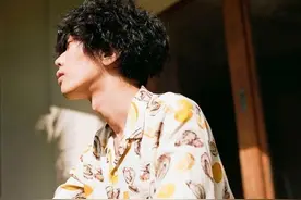 米津玄师，除了不会生孩子还不会做什么？图片