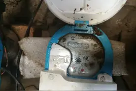 老两口单月用水暴增500多立方米 事件追踪：沧州供排水集团全面排查新更换水表图片