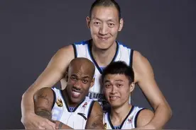 跟2米36的孙明明合影啥感觉？姚明得仰视 泰森变小鸟依人图片