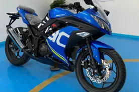 国产机车 趴赛跑车图片