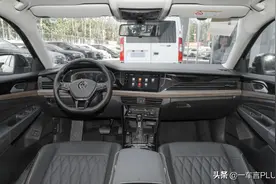 曾经碰撞测试断A柱，现在每月能卖出1万多辆，帕萨特还值得买吗？图片