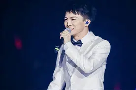 周深能成功出道，最该感谢的不是高晓松，而是一直默默付出的他们图片