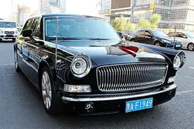 车牌不是连号却很霸气，网友尖叫：价值广州市一套别墅图片