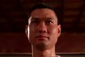 打断李连杰手臂，一脚踢飞吴京，世界拳王周比利到底有多牛？图片