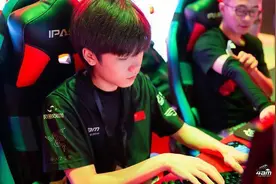 小龙正名之战，诠释幻神奥义，这就是为什么4AM养他两年的理由图片