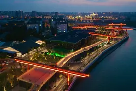 上海首个星空高线公园开放！夜景美呆了！解锁最浪漫表白地图片