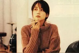 23岁素颜封神，26岁震撼日本，意外逝世14年，她仍影响着三代人…图片