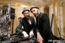 DJ界的大佬“玄冥二老”靠一首中国的《男儿当自强》嗨翻全场图片