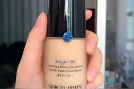 热门粉底液“优缺点”：阿玛尼氧化快，沁水遮瑕一般，DW最持久图片