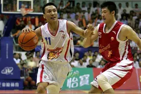 宏远五虎李群，退役任校长，与林书豪交好，今成立公益基金会图片