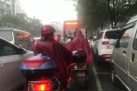 堵堵堵！一场大雨让桂林临桂大圆盘再上头条！是不是应该改改了？图片