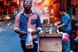 非洲人有多爱二锅头？国内卖8块钱的它如今卖200元，非洲人：过瘾图片