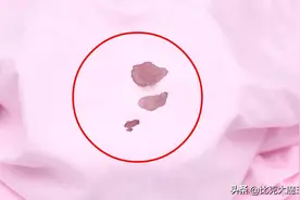 床单上有干血渍不用愁了，加3样东西搓一搓，血渍都能轻松去除图片