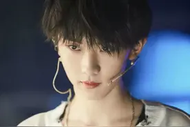 花30W补习？拉TFBOYS挽尊？李飞又被骂了图片