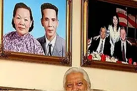 中国夫妇收养的印尼弃婴，今成美国一集团主席，对外自称是中国人图片