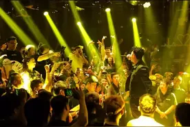 野狼disco火了，“老舅”董宝石：把俺的节奏放在俺的大火炕上图片