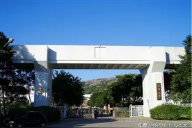 李嘉诚资助的公立大学免学费，今年在该省出现断档直降26561图片