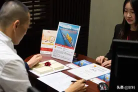 被遗忘的银行卡，不欠钱但没注销会影响征信？工作人员告诉你答案图片