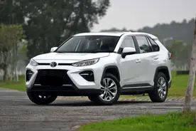 今年刚上市的威兰达表现如何？油耗4.7升是真实可信吗？图片