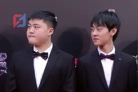 Uzi摊牌谈加入IG，抛弃小明和刘青松组建全神班！为S12冠军拼一次图片