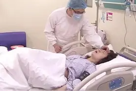 “内检、备皮…”顺产要经历哪些“尴尬”？90后产妇：尊严掉一地图片