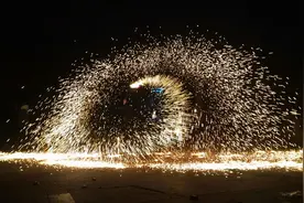 别乱玩！爆红网络的“钢丝棉焰火”杀伤力居然这么大图片