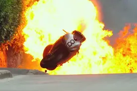 世界上离死亡最近的赛车，赛道尽头就是火葬场，真的是用命在飙车图片