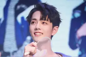 欲戴王冠，必承其重？三奢代言人肖战携手真力时，奢侈代言大满贯图片
