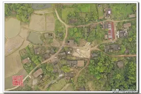 航拍铅山：一个破败的小村庄，满满都是记忆图片