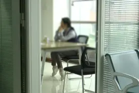 女子被“限高”，却想利用护照“漏洞”坐飞机，这一次，在机场被抓...图片