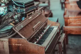 成都亮佳鸿华二手市场，这里堆着成都几十年的历史的缩影图片