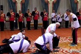 力挫两次政变的泰国传奇总理炳.廷素拉暖上将图片