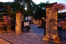 夜游九龙寨城，一处极具香港历史标志的古迹图片