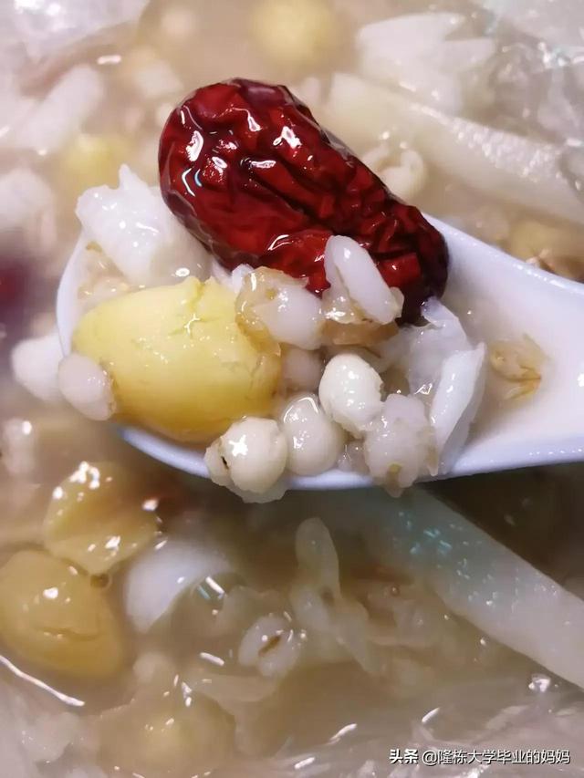 花胶炖清补凉 花胶炖清补凉汤的做法