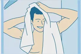 女生也会很馋男朋友身子吗？？（漫画）图片