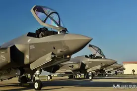 美国军费暴涨，疯狂印钱8万亿，开始收割全世界，想让中国买单？图片