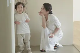年轻时是真善美化身，42岁成了离婚单亲妈妈，娱乐圈真能转运吗？图片