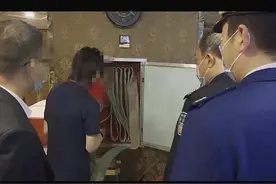 检查洗浴场所 责令整改隐患图片