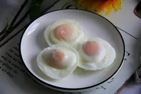 做水煮荷包蛋，我只服这两种做法，个个圆润不散花，一学就会图片