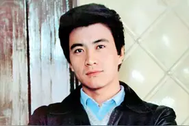 周里京：曾是80年代最红男星，后遭遇变故，但风雨过后又见彩虹图片