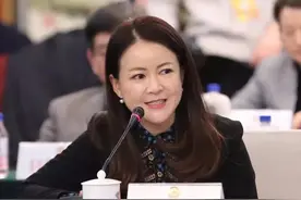 传奇！这8位董事长、总裁、CEO：上榜福布斯，获全国表彰，竟毕业于同所大学！图片