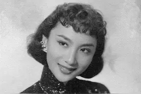 夏梦：一个让金庸痴迷的女人，为追求她效仿唐伯虎“卖身为奴”图片