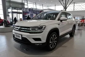 16.58万起售，大众家族紧凑型SUV，配置动力都不错，实拍途岳图片