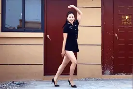 早安朋友们练习版的看吧嘎嘎女王青青世界广场舞