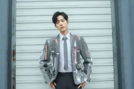 肖战参加星光大赏后续：有导演抛出橄榄枝，有编剧暗暗嘲讽图片